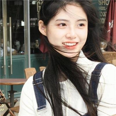 背后的她，眼前的我